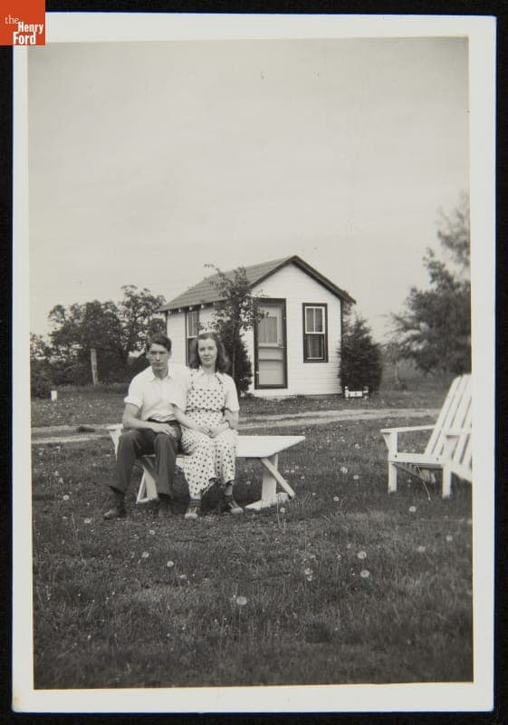 Vacationers at Lore Mac Cabins Motel Tourist Cabin, Brooklyn, Michigan, 1941-1943