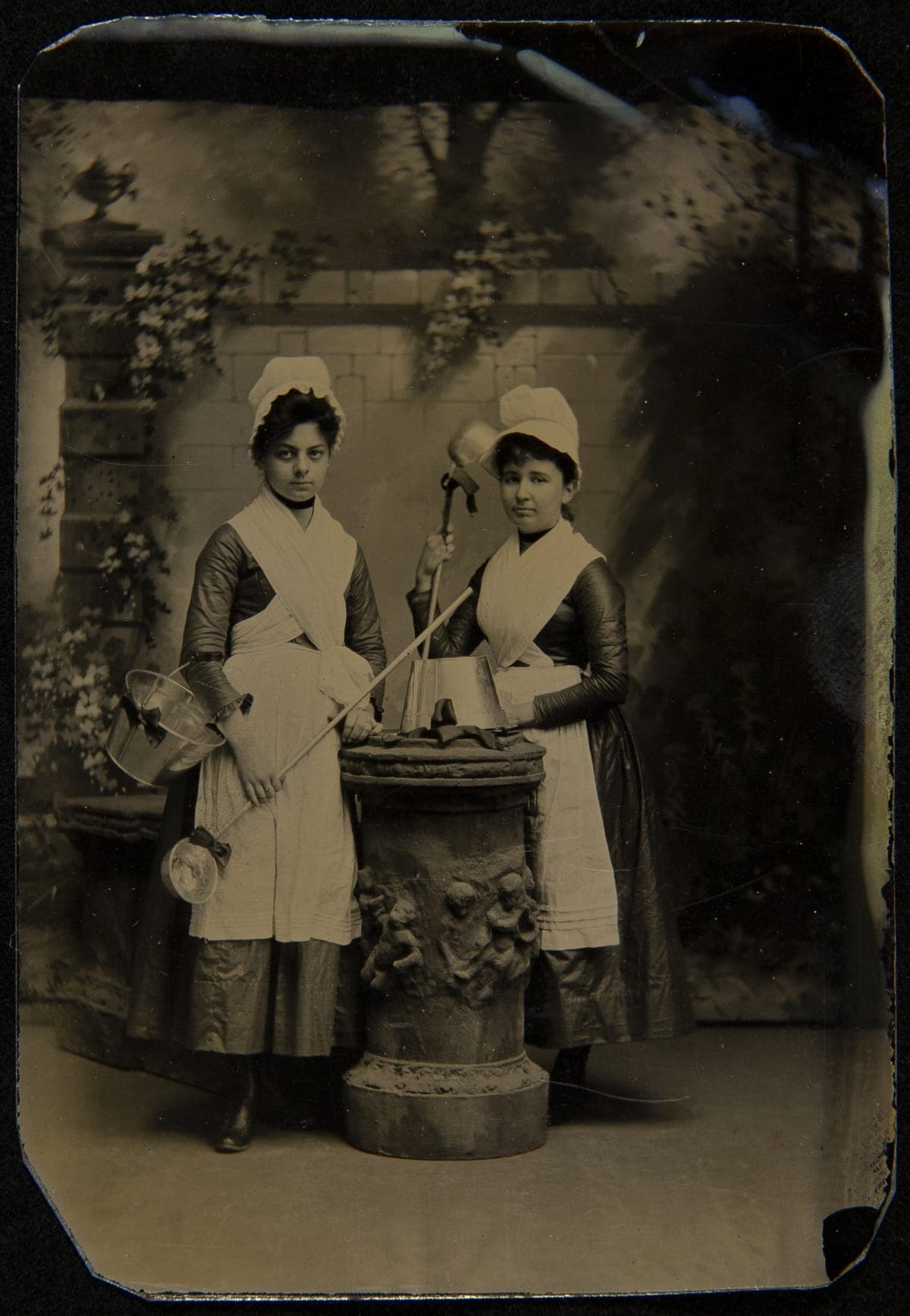 Maids, 1880-1890