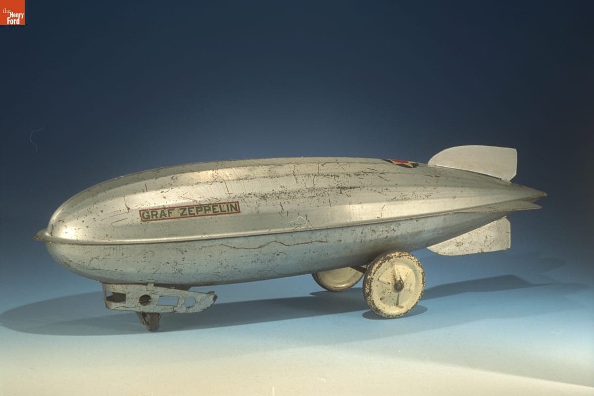 Toy Zeppelin, 1937-1942
