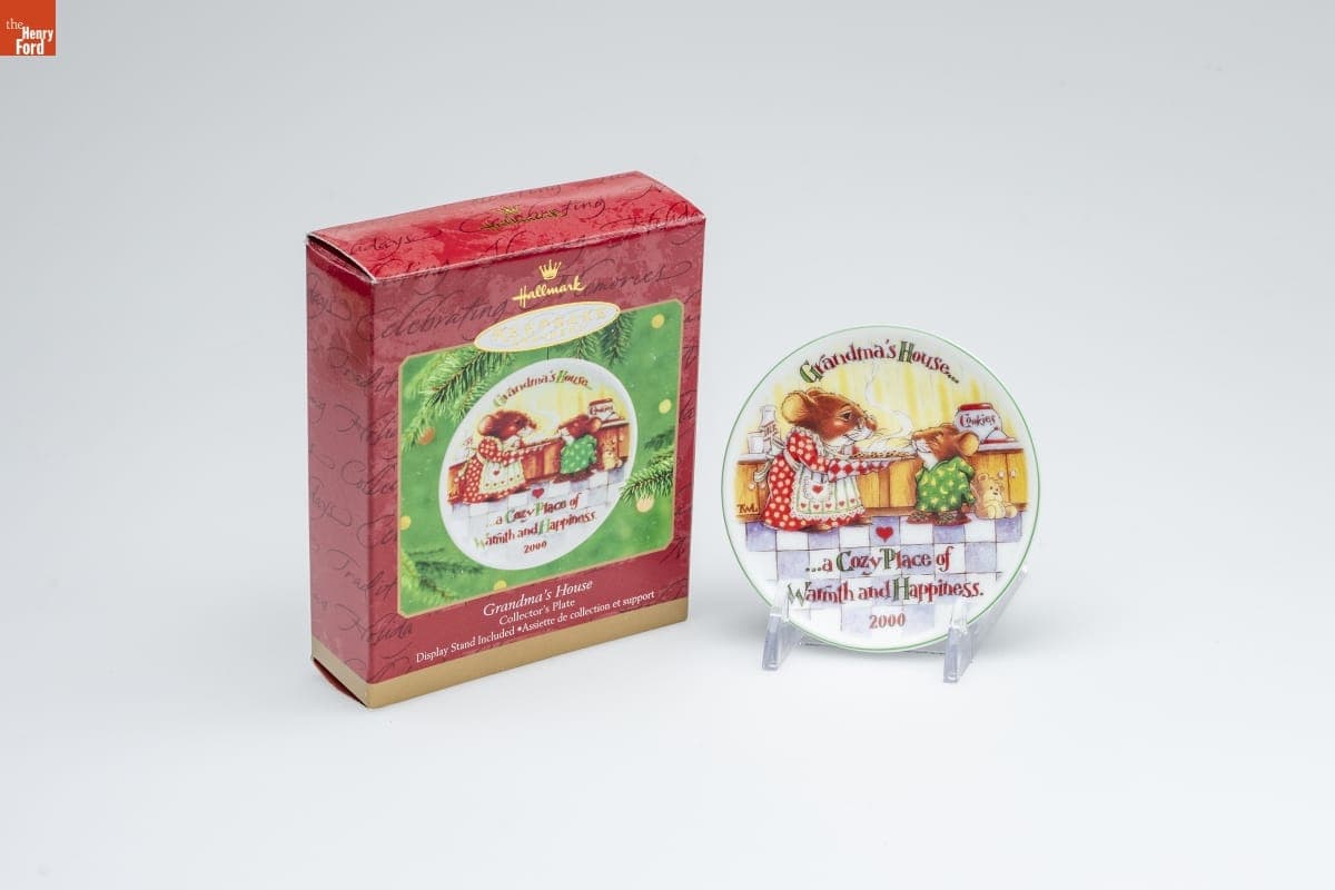 Hallmark "Grandma's House Collector's Plate" Christmas Ornament, 2000