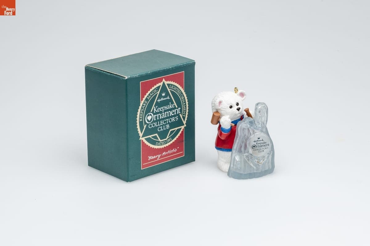 Hallmark "Beary Artistic" Collector's Club Christmas Ornament, 1990