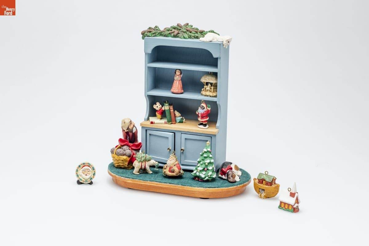 Hallmark "Keepsake Signature Collection: Mrs. Claus' Cupboard" Christmas Ornaments with Display Base, 1994