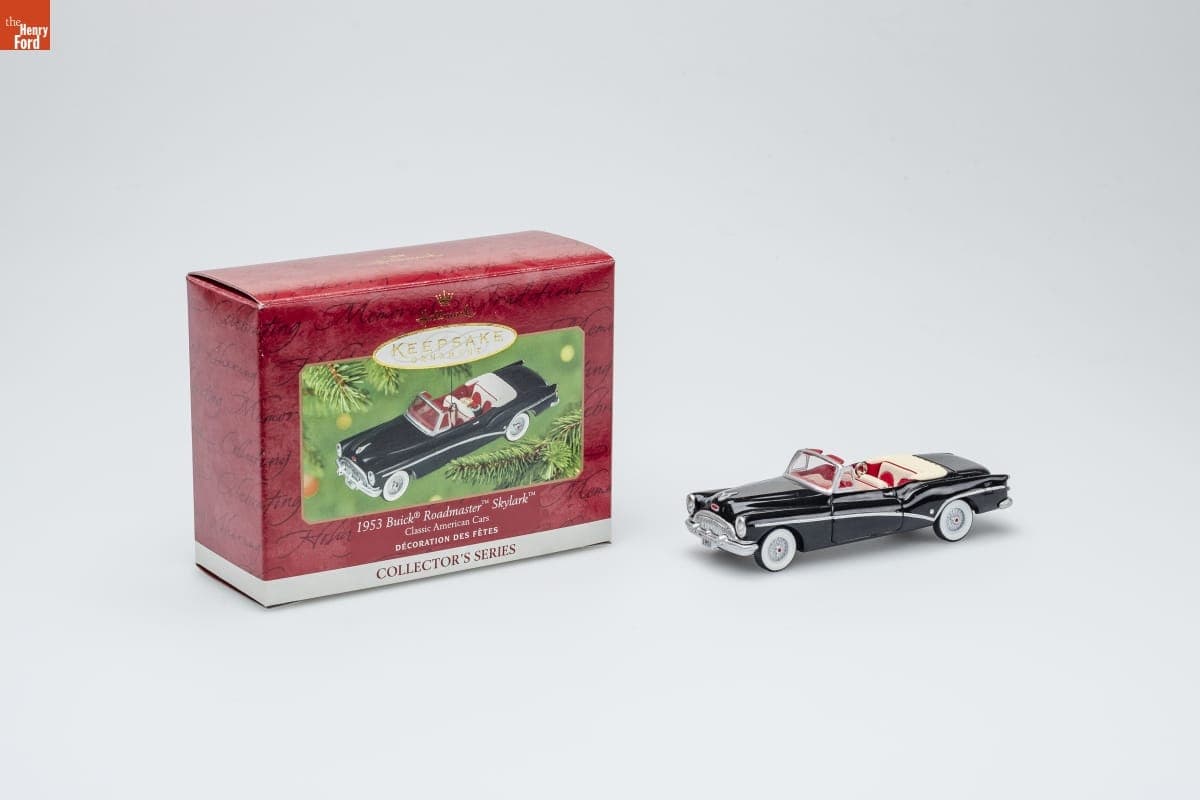 Hallmark "Classic American Cars Series: 1953 Buick Roadmaster Skylark" Christmas Ornament, 2001