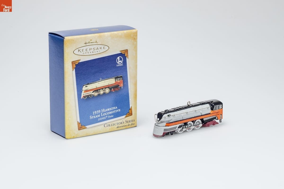 Hallmark "LIONEL Trains Series: 1939 Hiawatha Steam Locomotive" Christmas Ornament, 2004