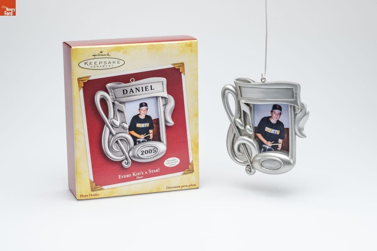 Hallmark "Every Kid's a Star!: Music" Christmas Ornament, 2005