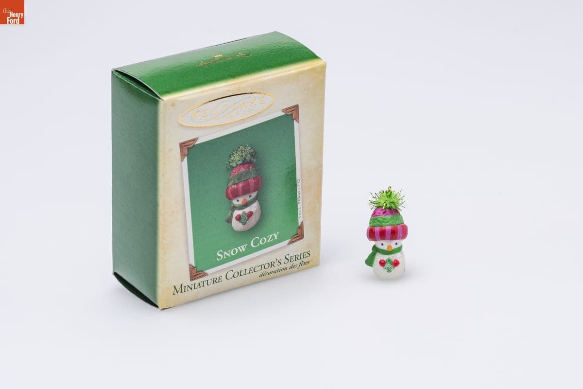 Hallmark "Snow Cozy Series" Miniature Christmas Ornament, 2004