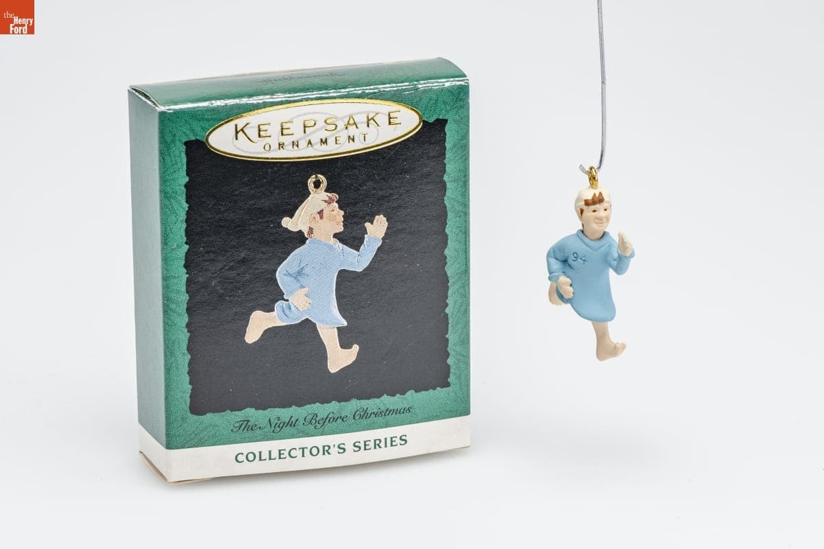 Hallmark "The Night Before Christmas Series" Miniature Christmas Ornament, 1994