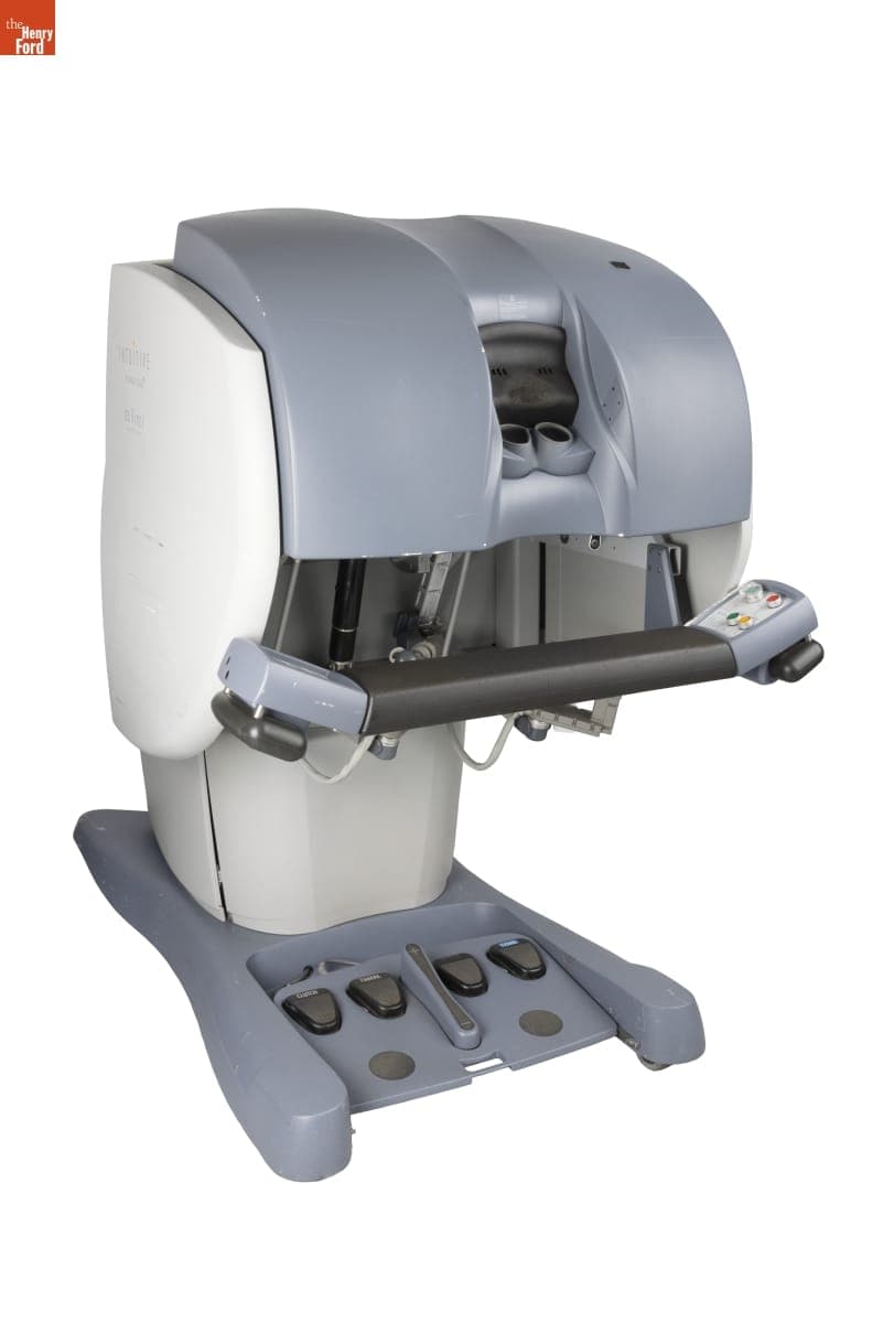 da Vinci Surgical System Surgeon Console, Used at Henry Ford Hospital, 2000