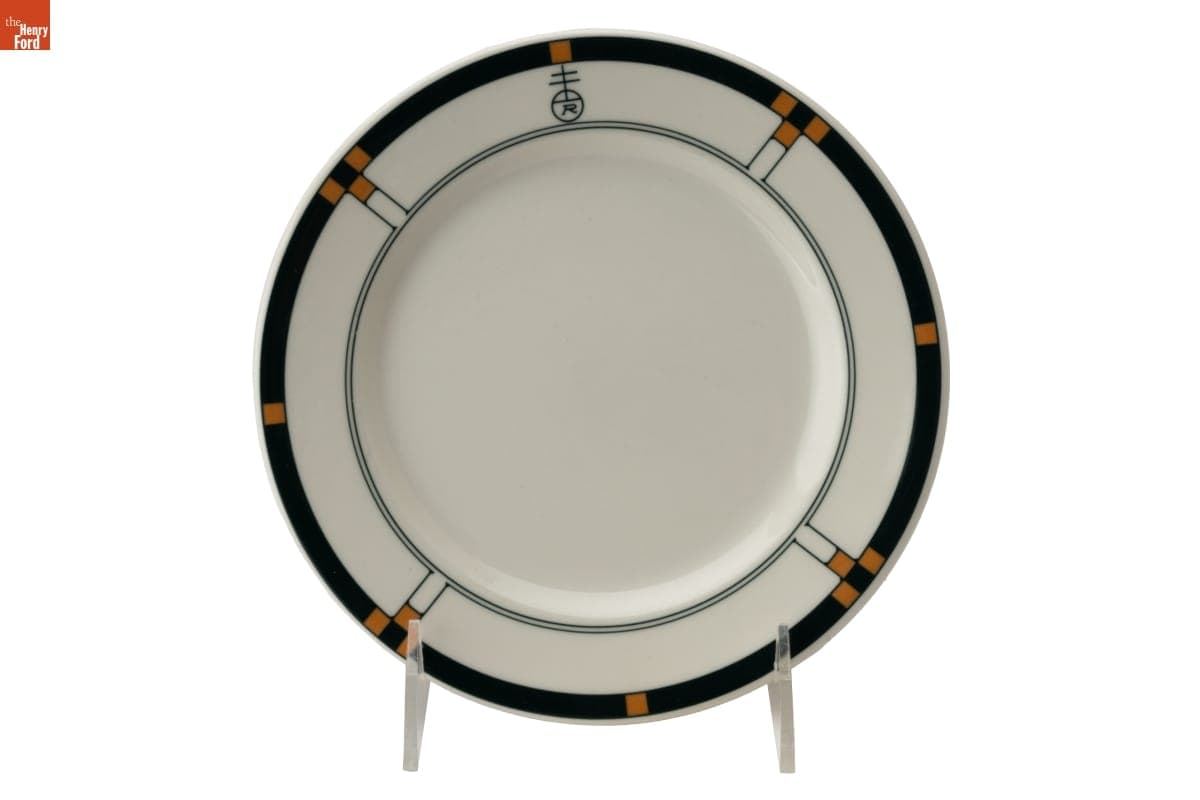 Roycroft Inn Luncheon Plate, 1980-2000