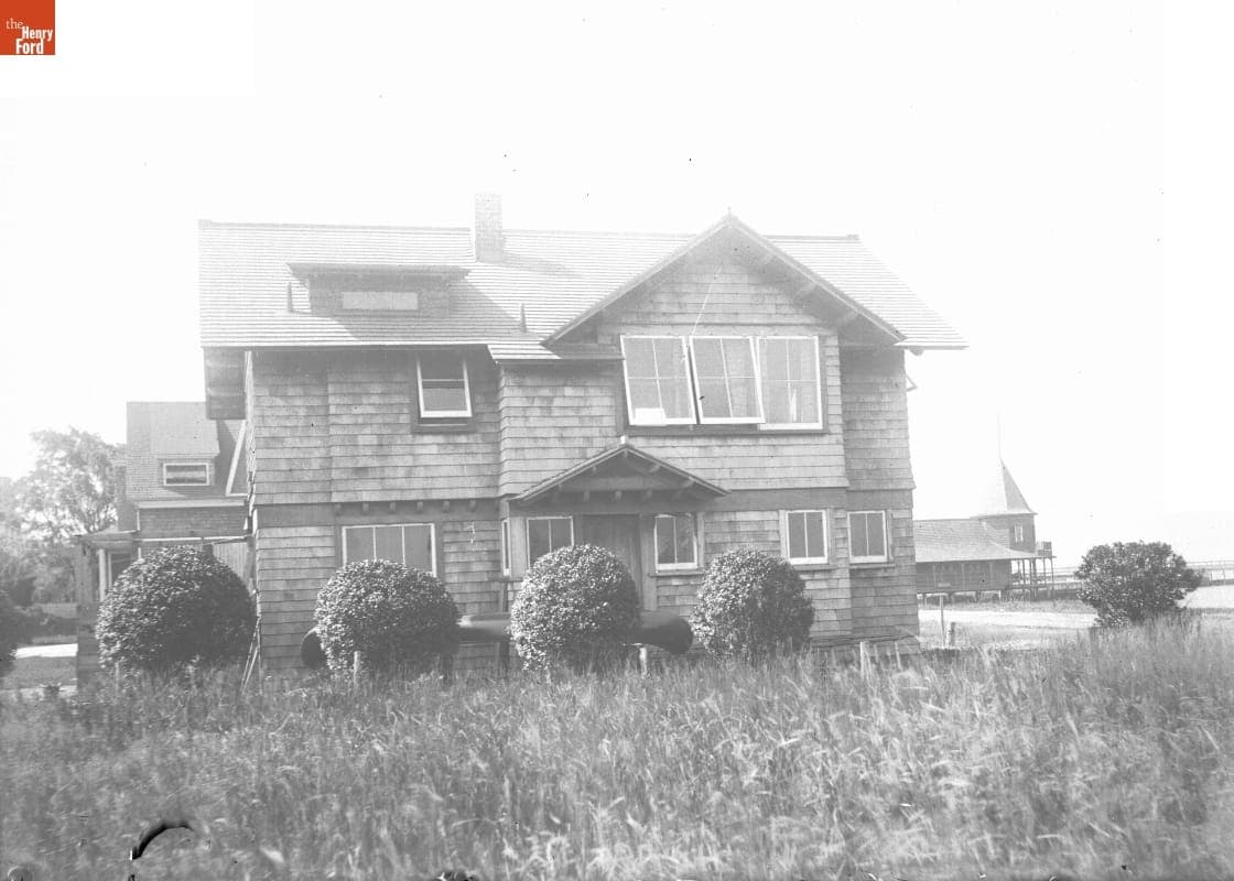 Richard Mott's Bungalow at Far Rockaway, 1890-1915
