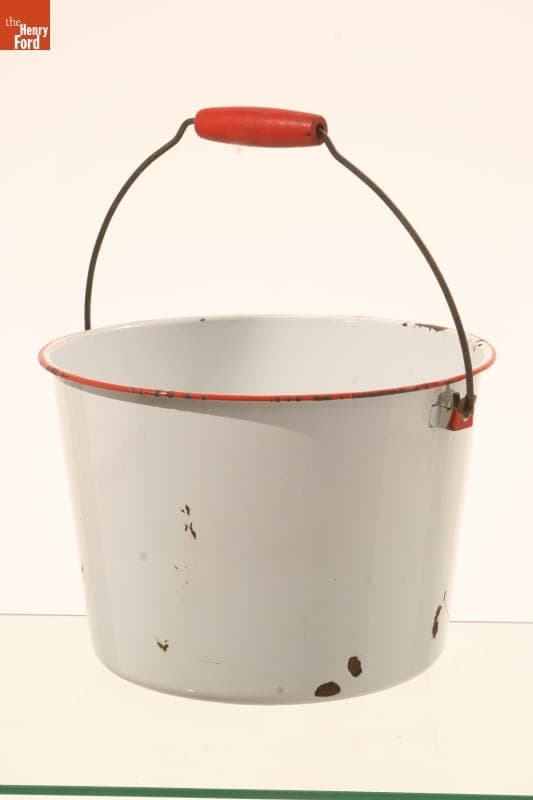 Enamelware Bucket Used by Susana Allen Hunter and Family, 1930-1970