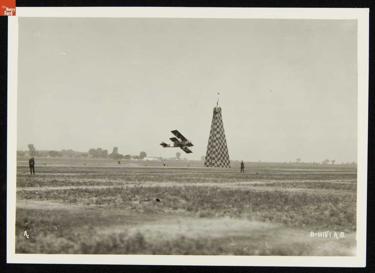 The Aviation Country Club of Detroit Trophy Race at the National Air Races, St. Louis, Missouri, October 6, 1923