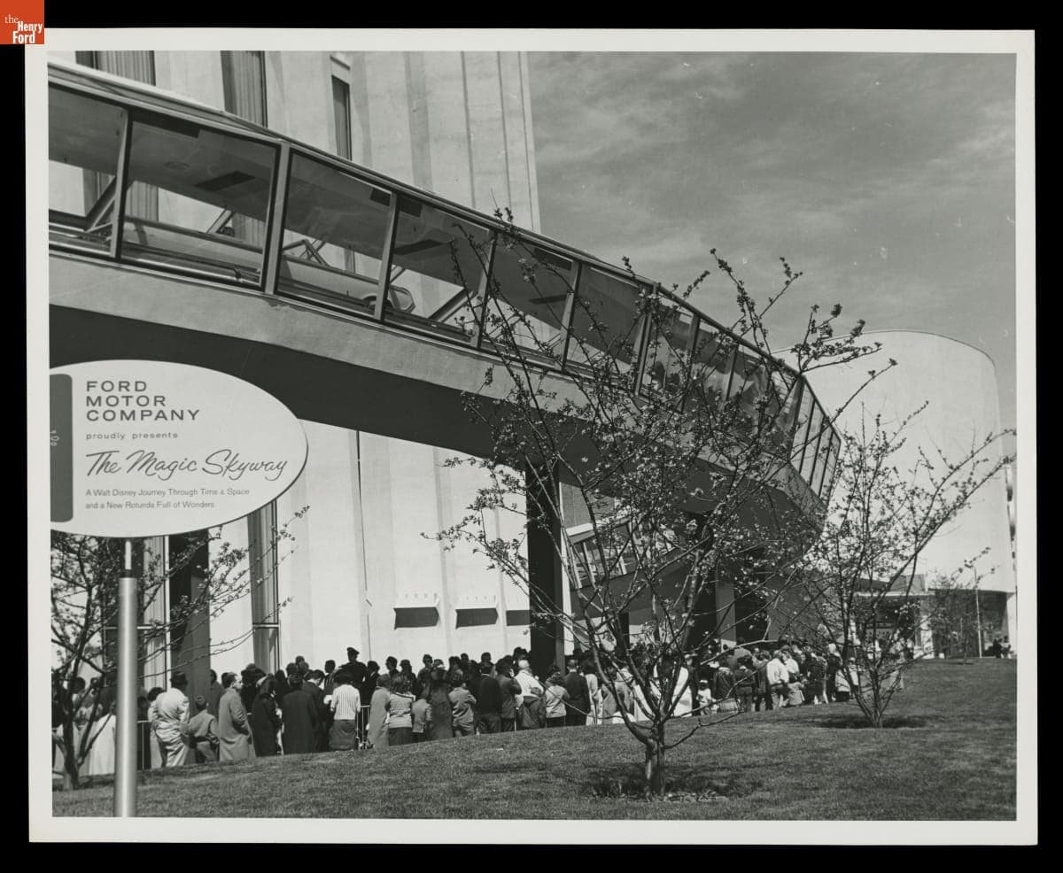 Crowd outside the Ford Wonder Rotunda at the New York World's Fair, 1964-1965
