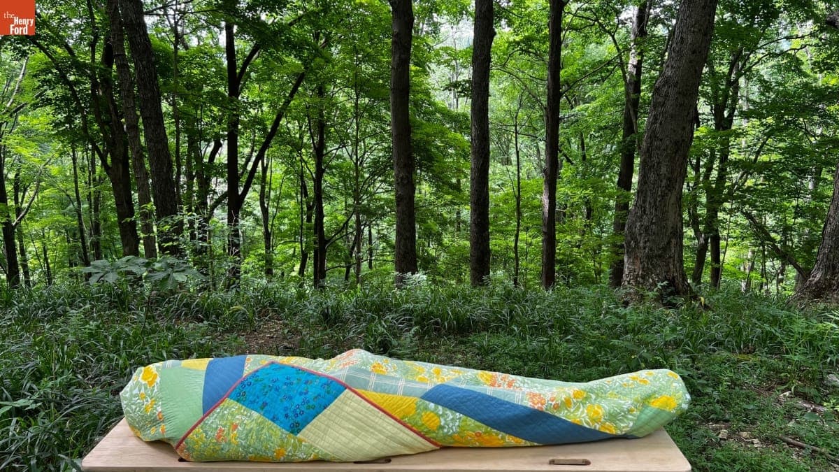 Demonstration of "Cathedral" Burial Quilt Made by Zak Foster, 2022