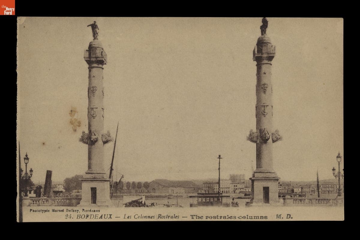 "Bordeaux - Les Colonnes Rostrales - The Rostrales Columns"