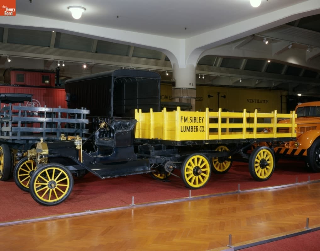 1914 Fruehauf Truck Trailer