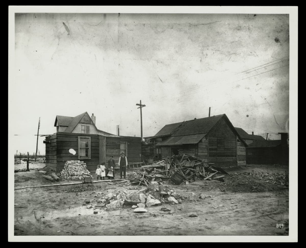Undesirable Home Surroundings Found on First Investigation, Ford Sociological Department, 1914-1915