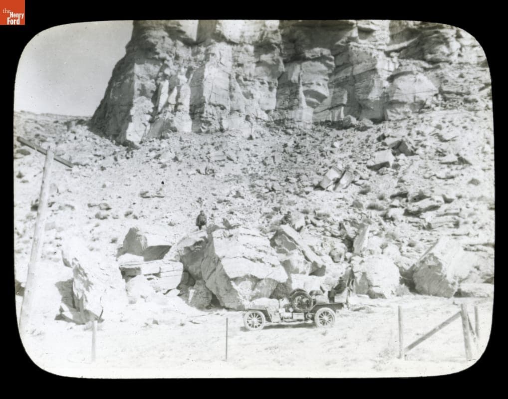 Thomas Flyer and Team during the Pathfinder Tour before the New York to Seattle Race, 1909