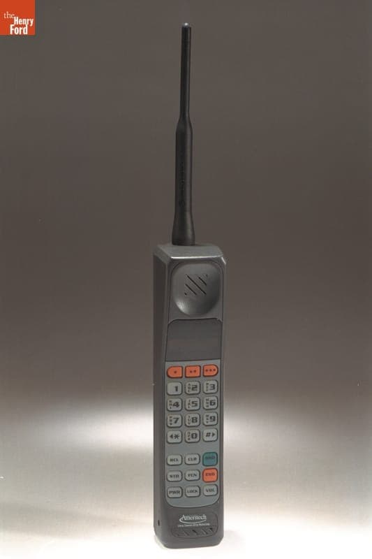 Motorola Brick Phone, 1985