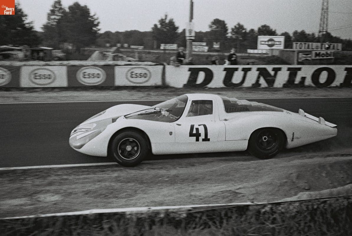 Porsche 907 LH Driven by Jo Siffert and Hans Herrmann in the 24 Heures du Mans (24 Hours of Le Mans) Race, June 1967