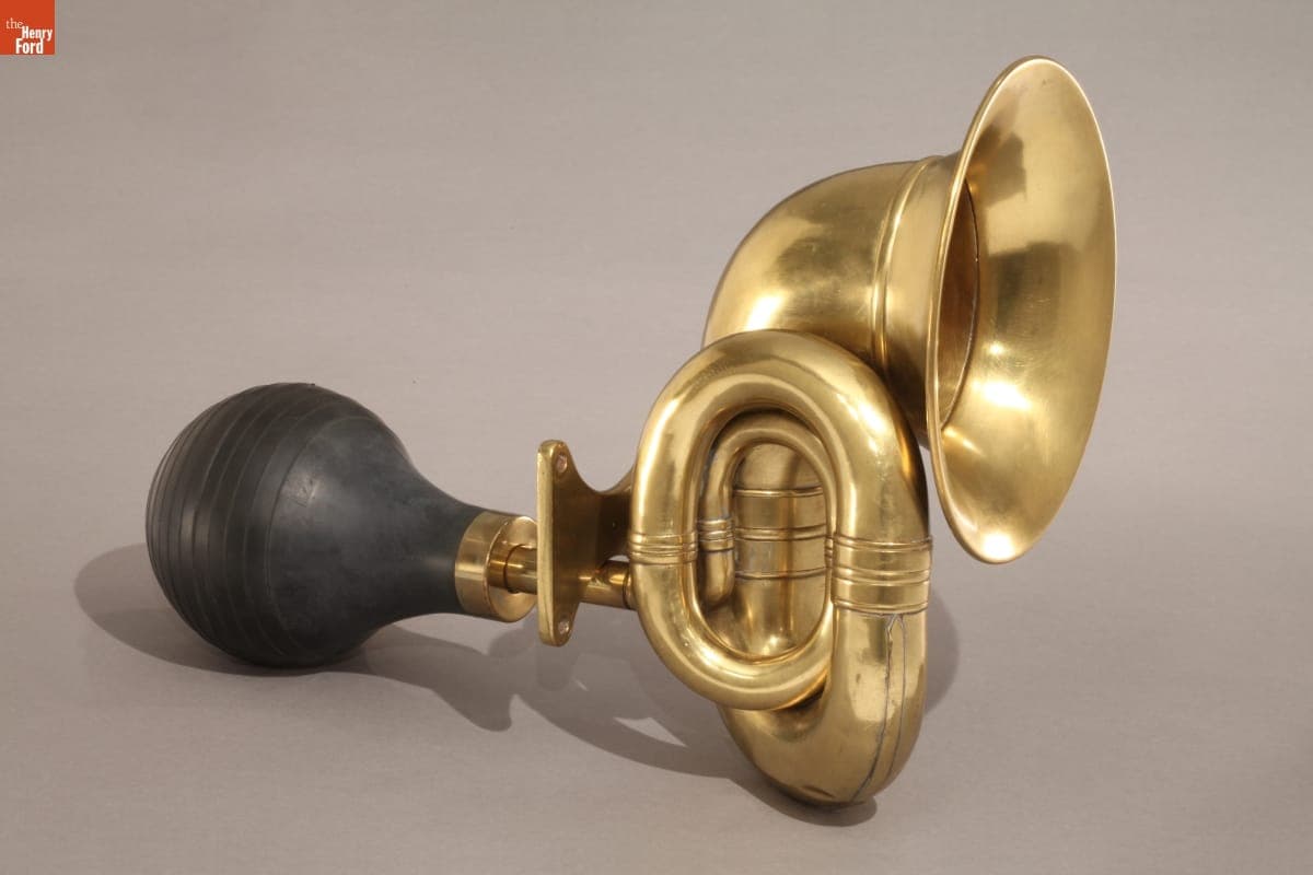Volier & Fils Brass Automobile Horn, 1905-1910