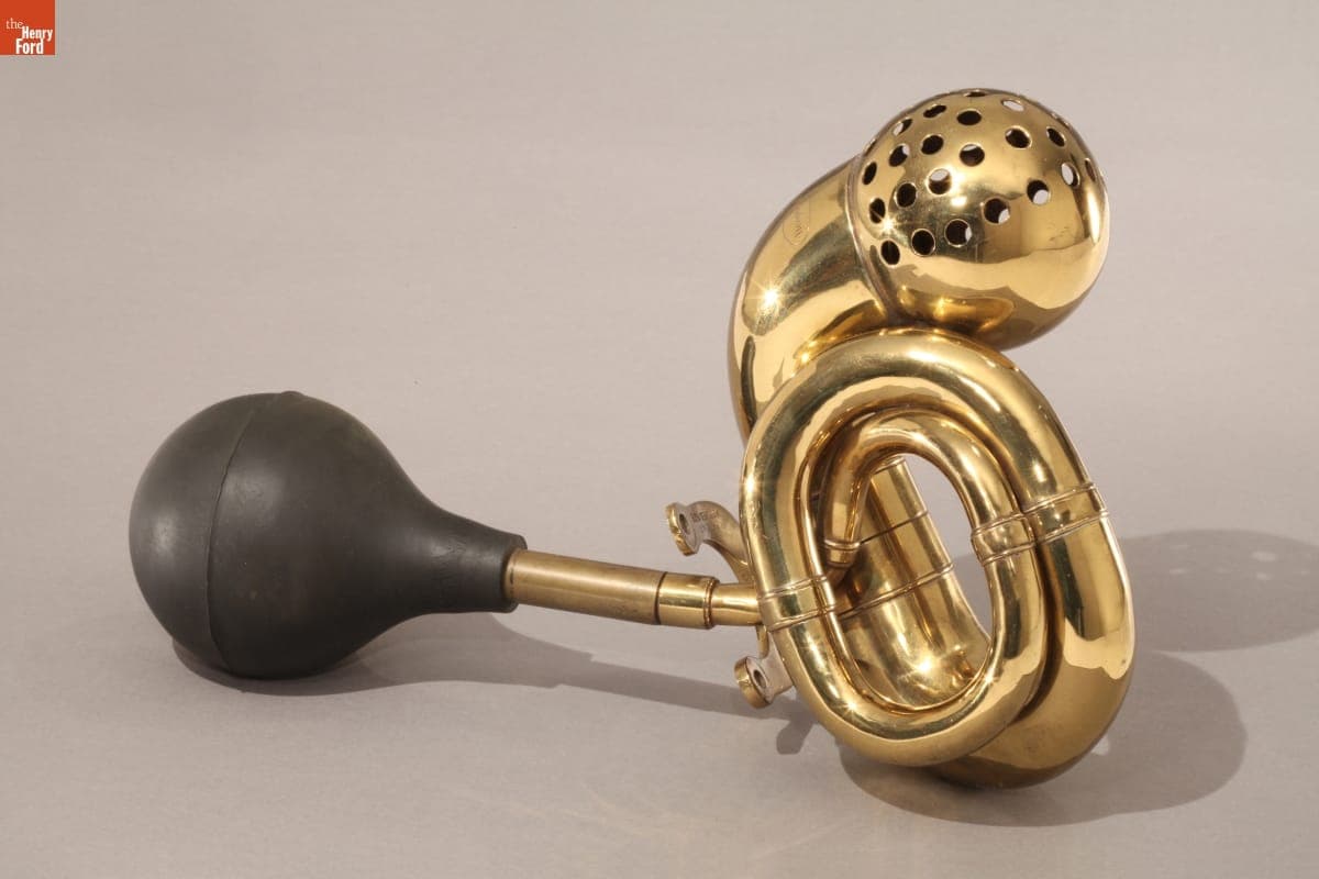 Brass Automobile Bulb Horn, circa 1910