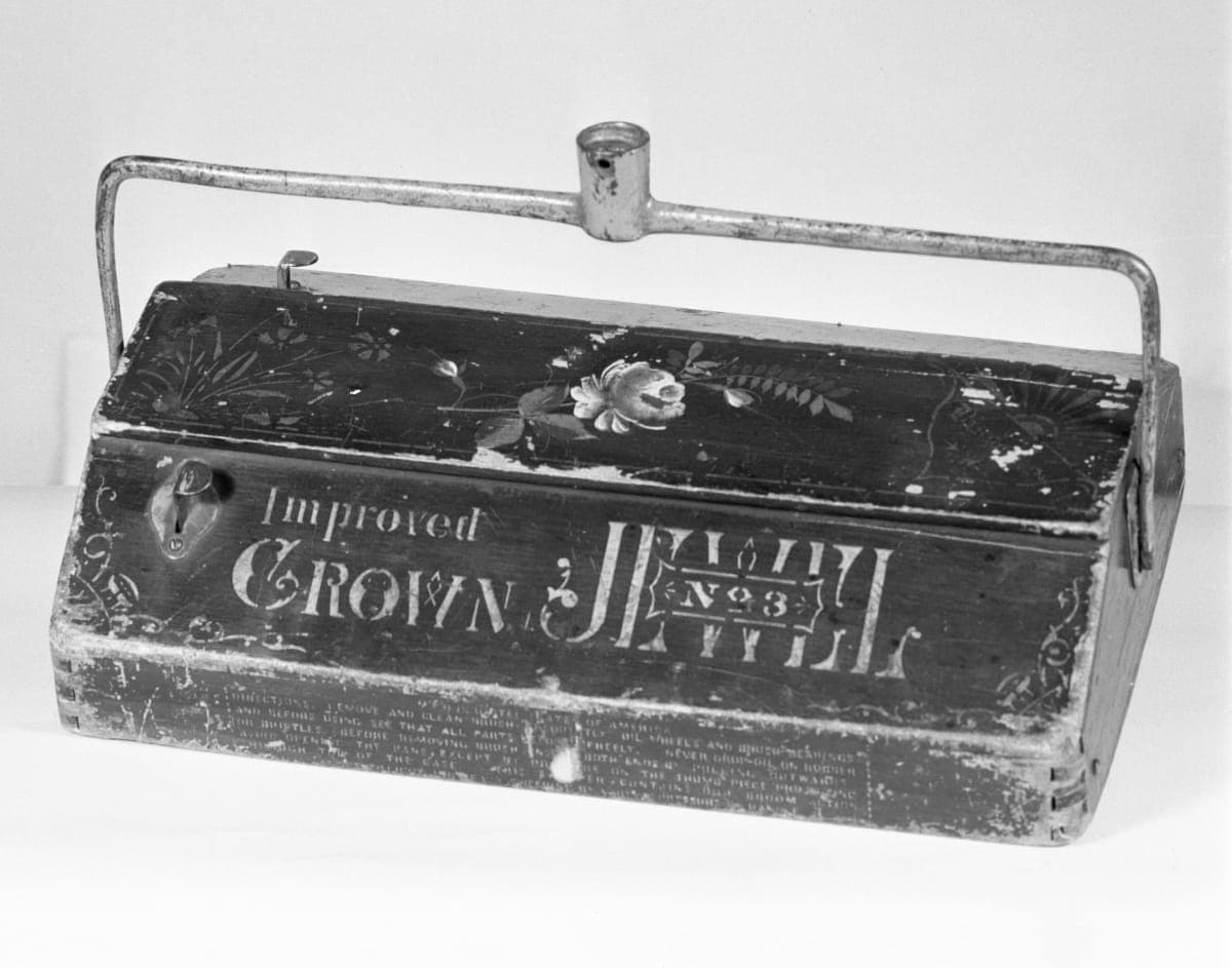 Bissell Crown Jewel No. 3 Carpet Sweeper, 1889-1900