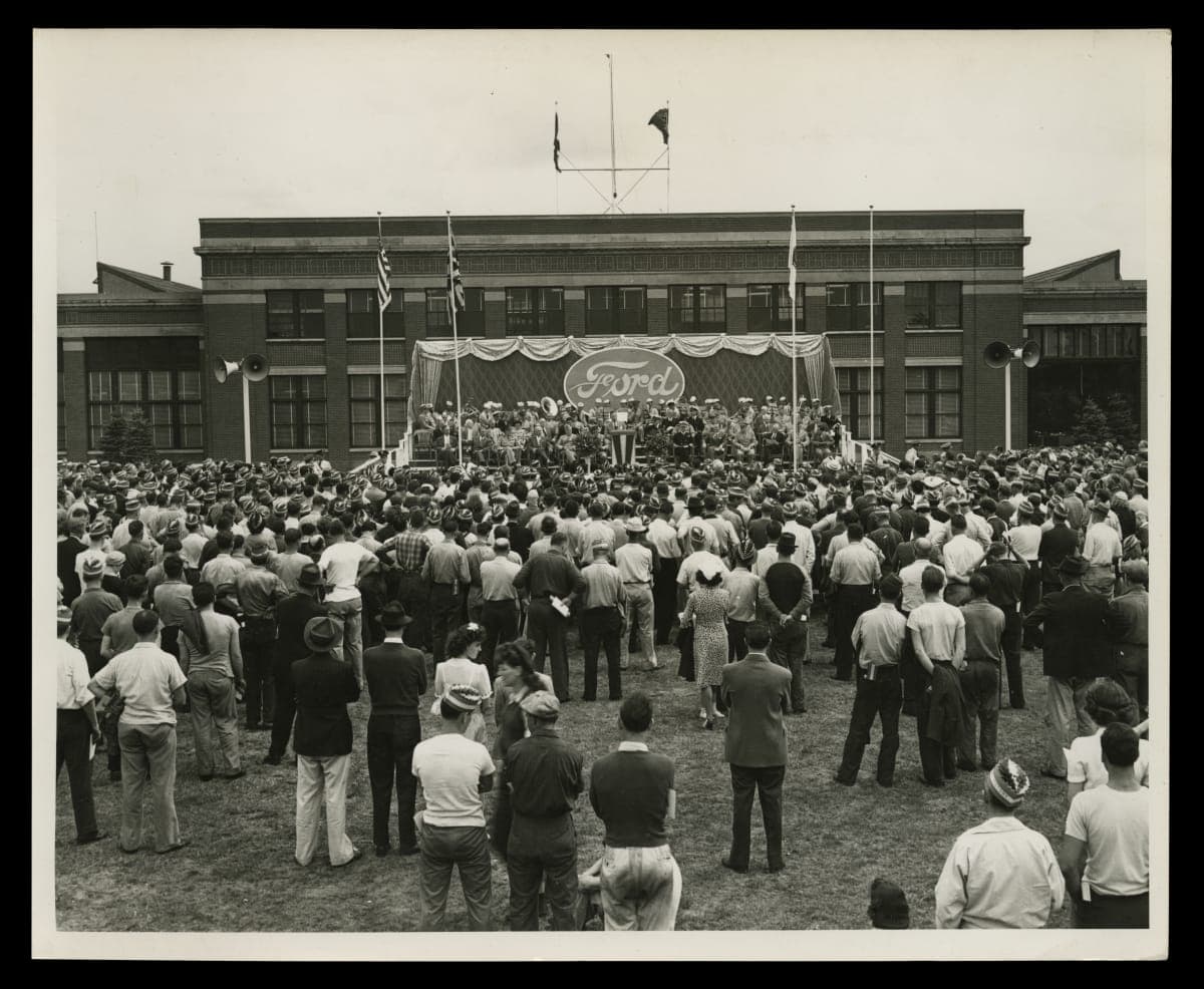 Army-Navy "E" Production Award, Ford Motor Company Somerville Plant, Somerville, Massachusetts, 1944