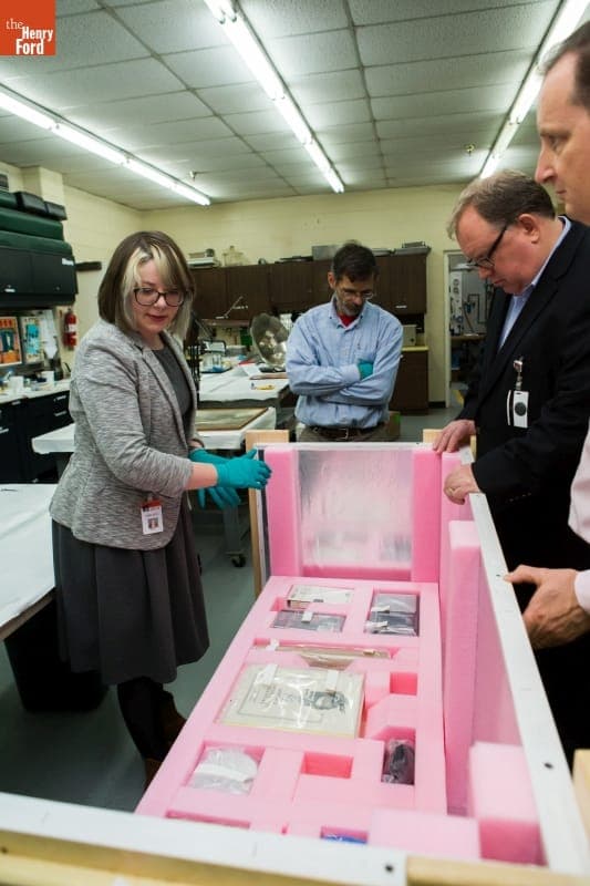 Unloading and Unpacking of Apple 1 Computer, November 2014 - Image 51