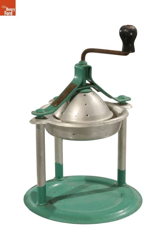 Handy-Andy Juice Extractor, 1935-1945