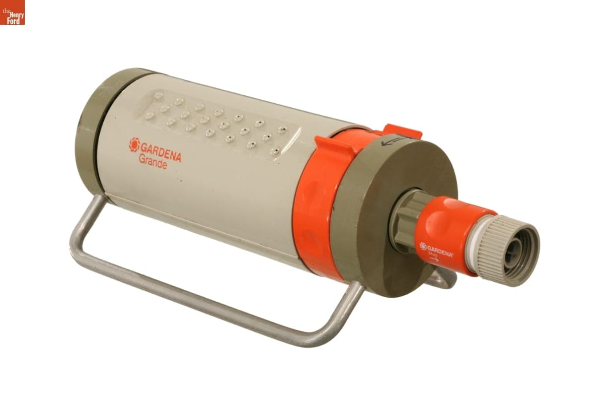 Gardena "Grande" Lawn Sprinkler,