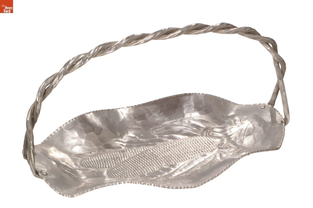 Everlast "Forged Corn Ears" Bread Tray, 1936-1950