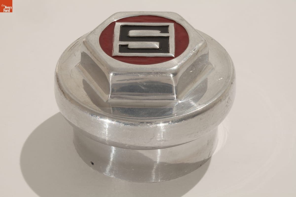 Studebaker Hubcap, 1920-1929