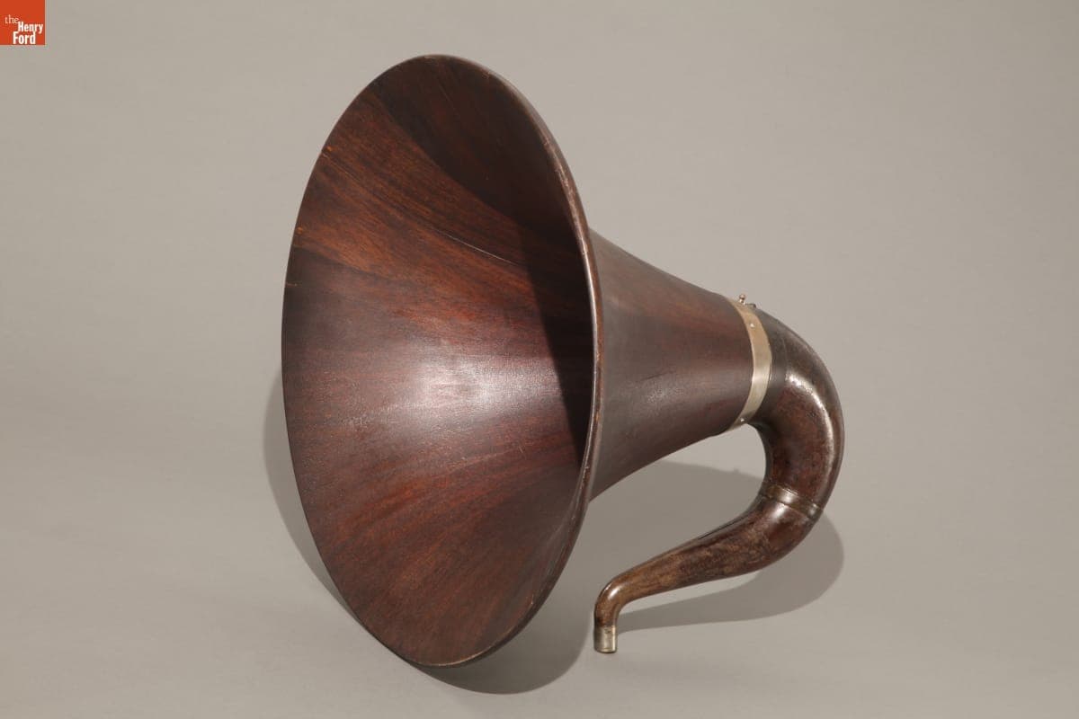 Phonograph Horn, 1911-1915