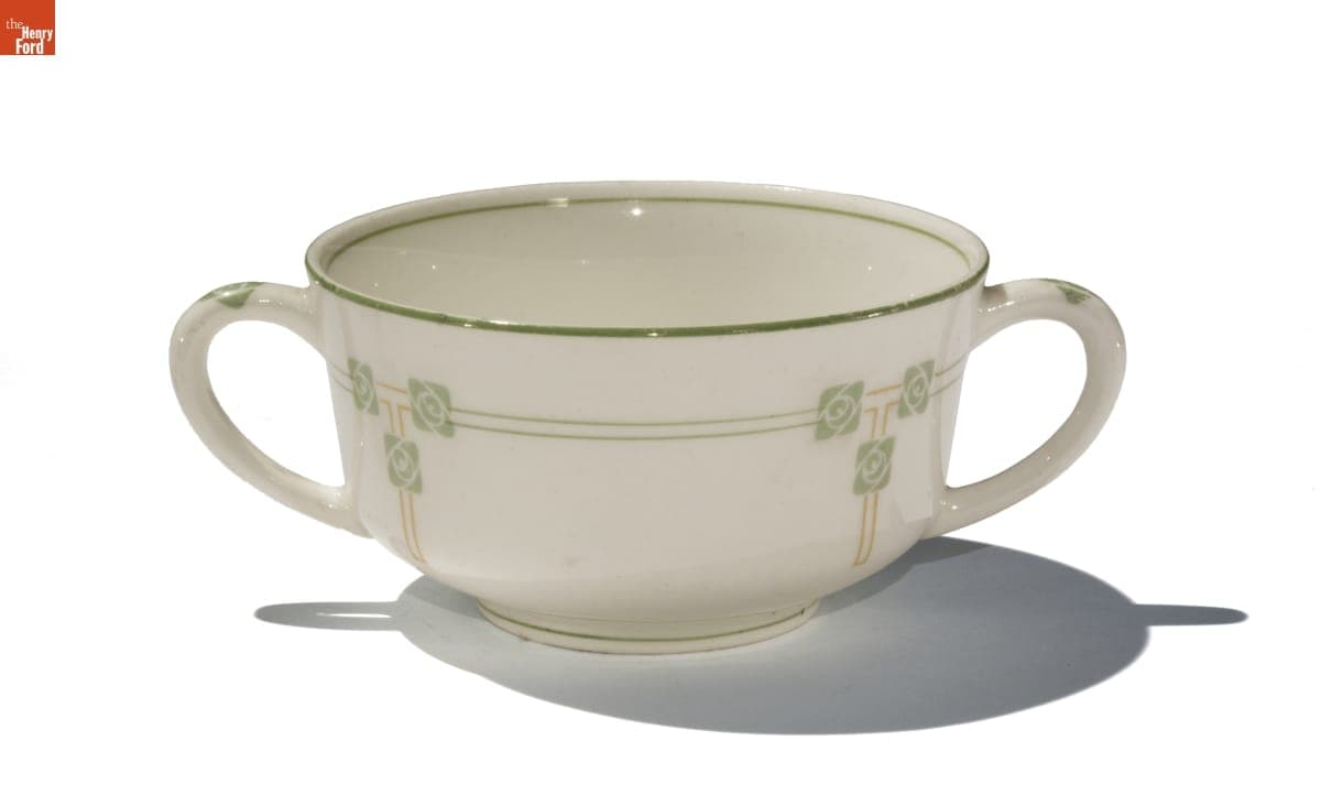 Bouillon Cup in Tudor Rose Pattern, 1912-1919