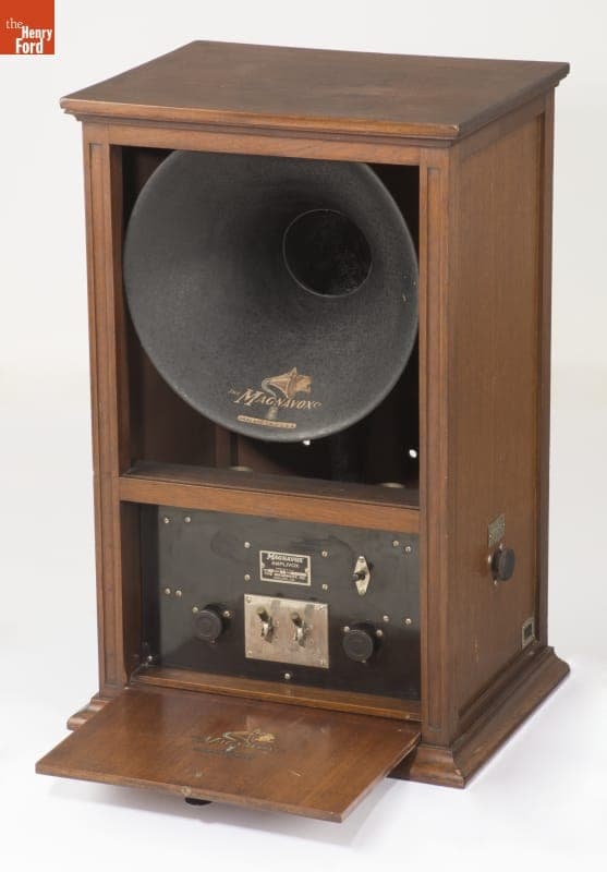 Magnavox "Amplivox," Combination Speaker Horn and Amplifier, Model F, Type CA-2, circa 1925
