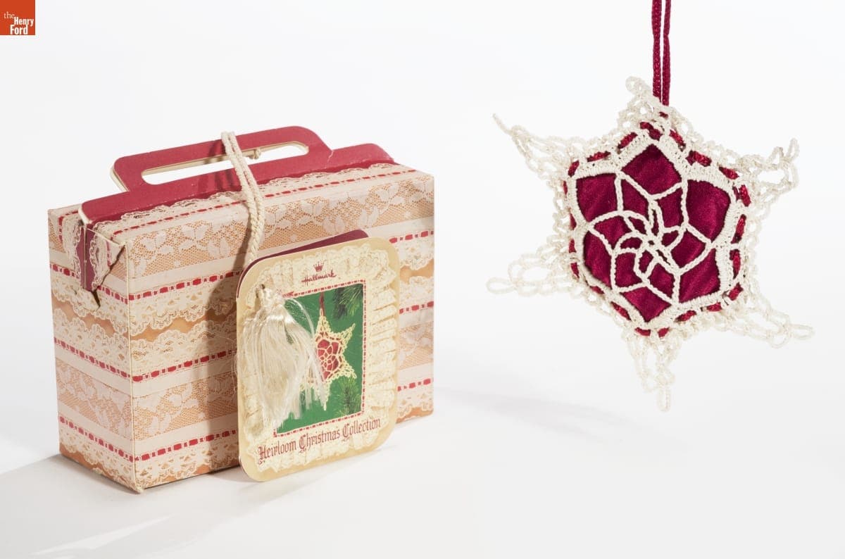 Hallmark "Heirloom Christmas Collection: Snowflake" Christmas Ornament, 1985