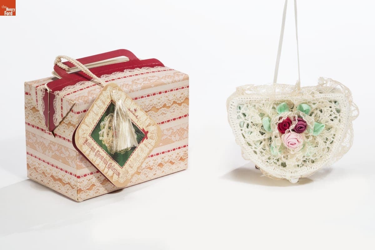 Hallmark "Heirloom Christmas Collection: Keepsake Basket" Christmas Ornament, 1985