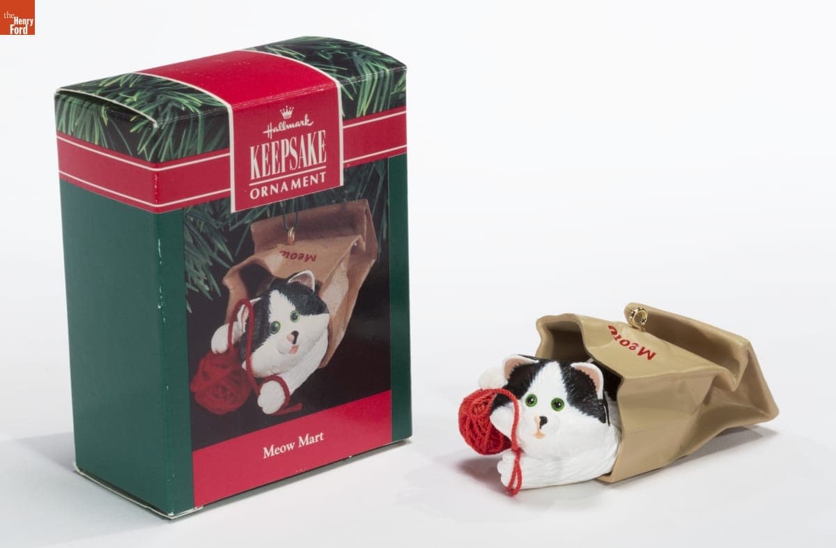 Hallmark "Meow Mart" Christmas Ornament, 1990