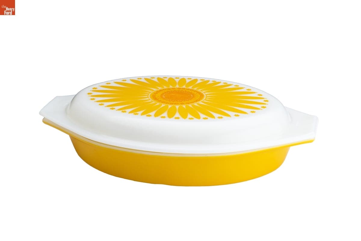 Pyrex Casserole Dish, 1972-1973