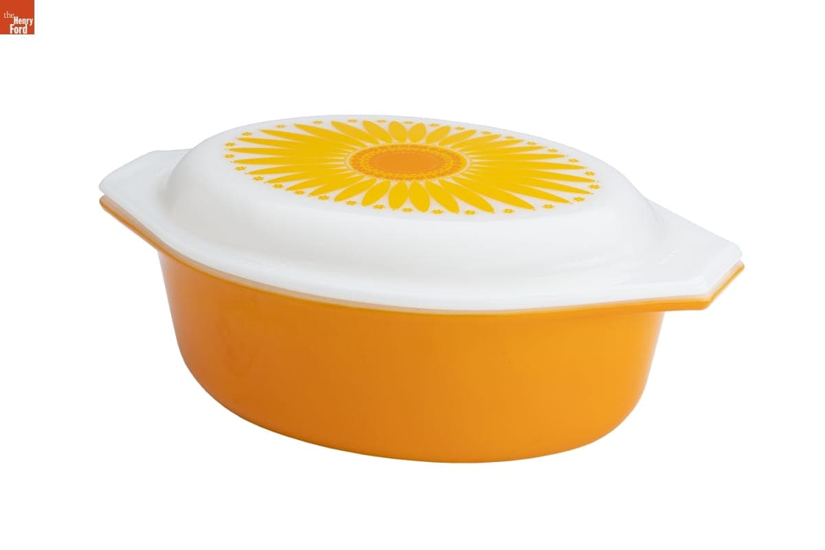 Pyrex Casserole Dish, 1972-1973