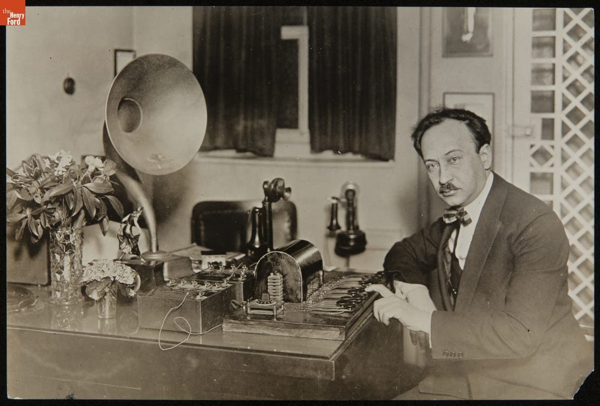 Hugo Riesenfeld Playing His Staccatone, Rialto Theatre, New York, 1923-1925