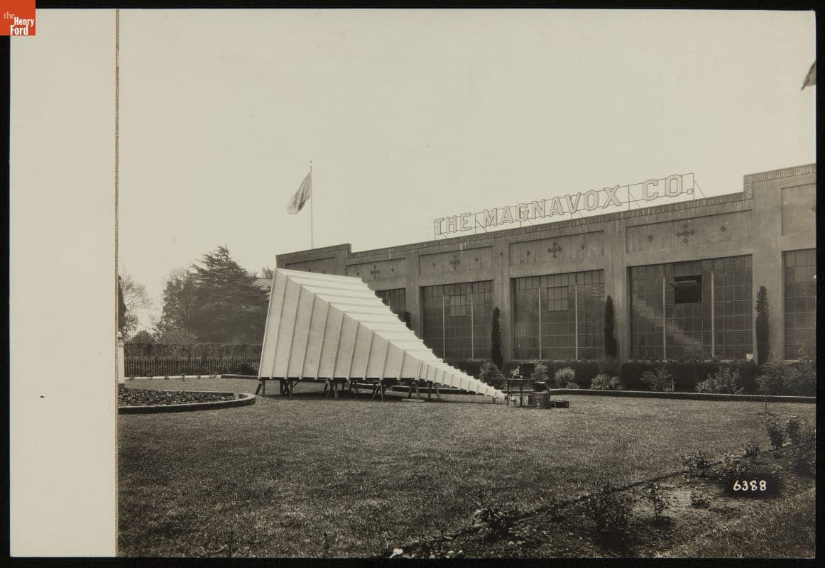 Publicity Stunt, "The World's Largest Magnavox," 1922