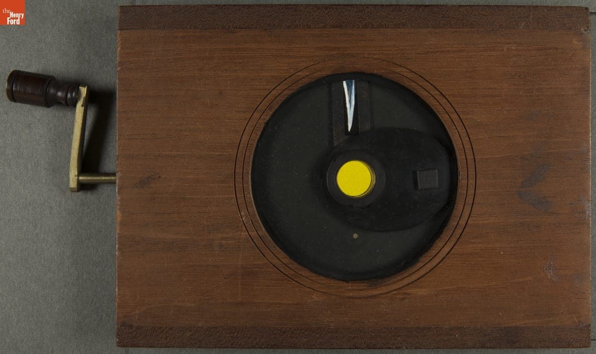 Mechanical Lantern Slide, Movement of a Comet, 1860-1900