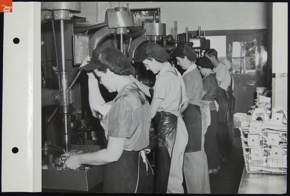 Women Making Castings at Hayden Mills, Tecumseh, Michigan, September 1944