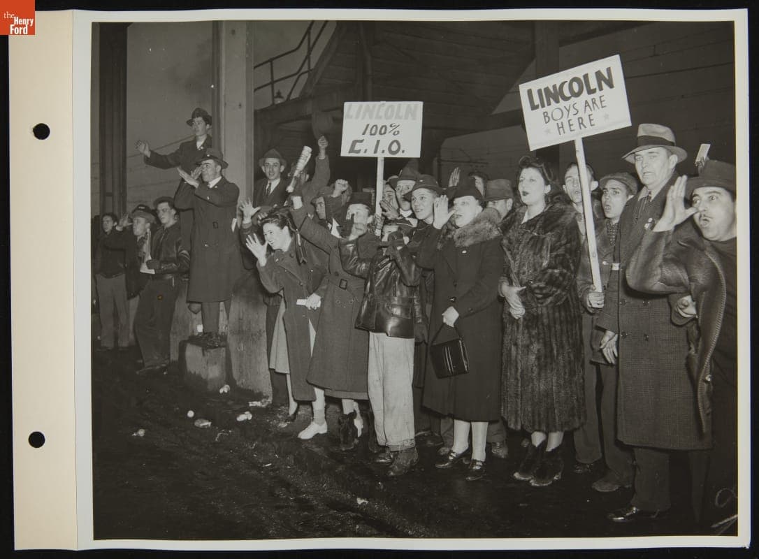 Strikers Booing, Ford Rouge Plant, April 1941