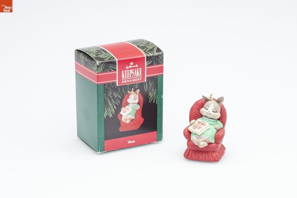Hallmark "Mom" Christmas Ornament, 1992