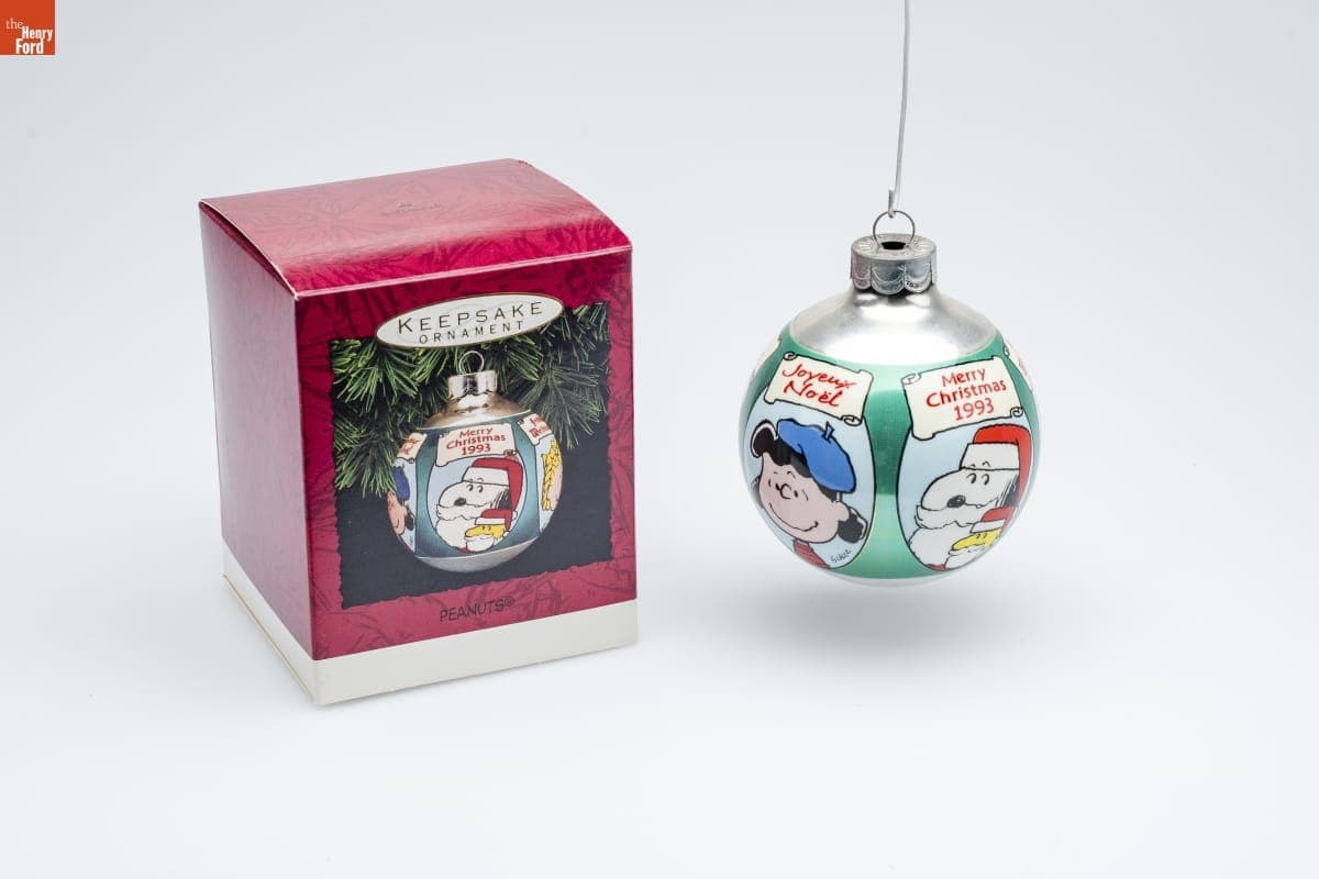 Hallmark "PEANUTS" Christmas Ornament, 1993