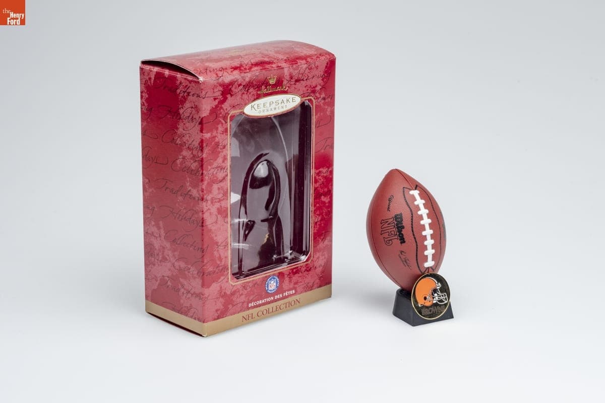 Hallmark "NFL Collection: Cleveland Browns" Christmas Ornament, 2000