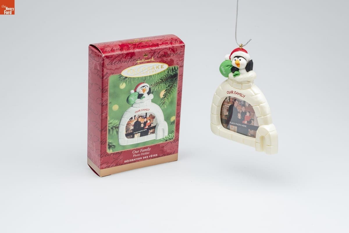 Hallmark "Our Family Photo Holder" Christmas Ornament, 2000